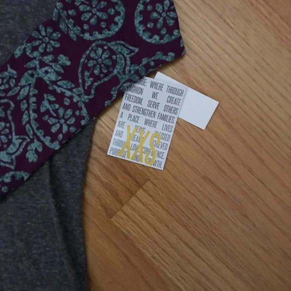 Lularoe Randy Top - Picture 3 of 5